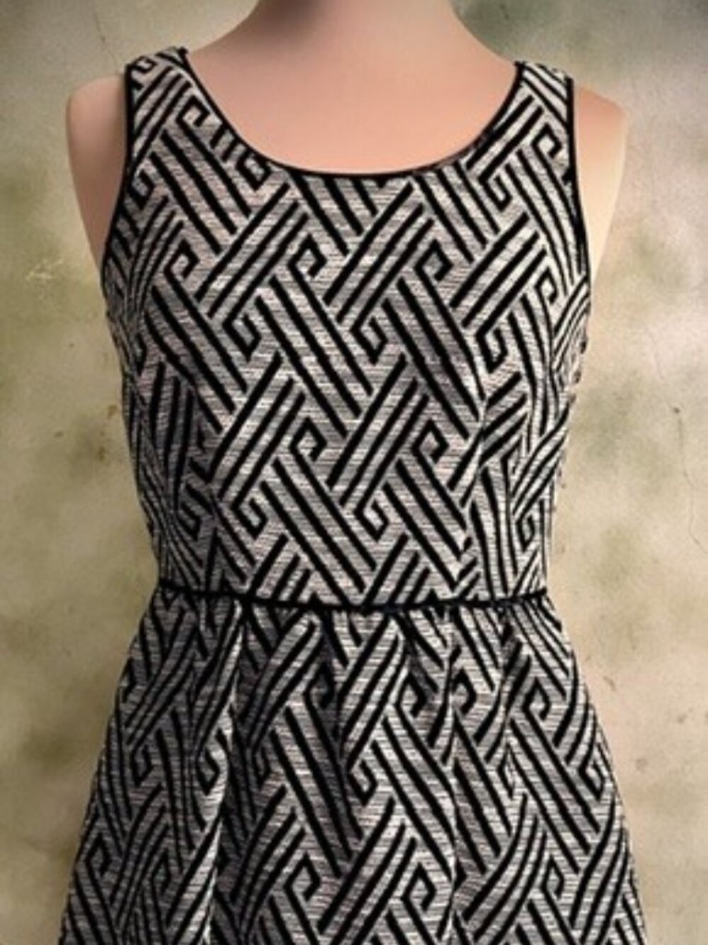 Outback Red Black White Geometric Fit & Flare Dress Size 0 Pockets
